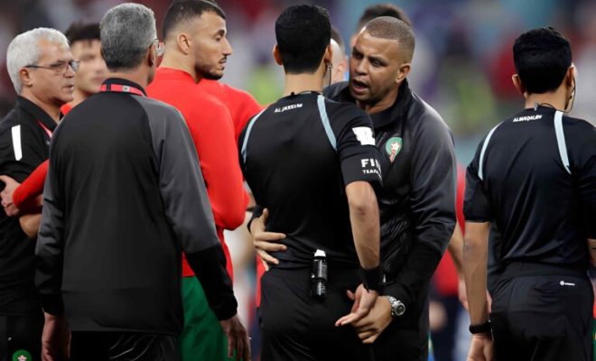 بنمحمود وسايس يعتذران للشعب المغربي وينتقدان التحكيم الإفريقي