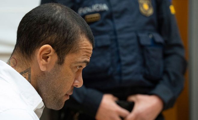 إدانة نجم برشلونة السابق داني ألفيس بتهمة الاغتصاب