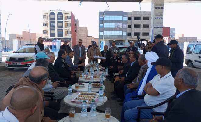 السلطات المحلية بالزمامرة  والأمنية وممتهني النقل سيارات الأجرة يخلدون اليوم الوطني للسلامة الطرقية