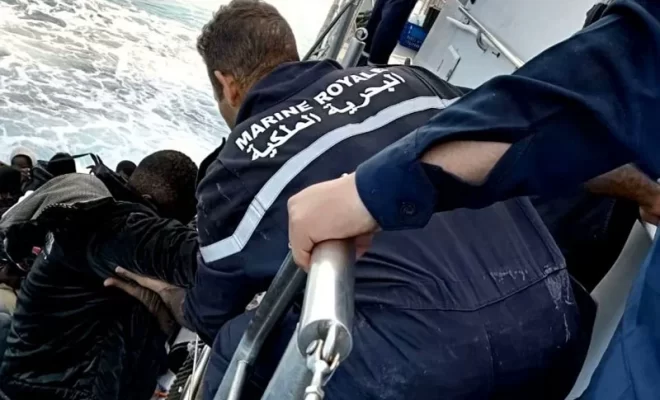 القوات المسلحة تسعف 122 مرشحا للهجرة غير الشرعية