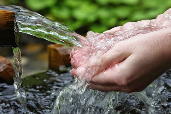 البنك الإفريقي: التكيف مع الجفاف بات ضروريا بالمغرب.. واستهلاك المواطن من الماء يتراجع