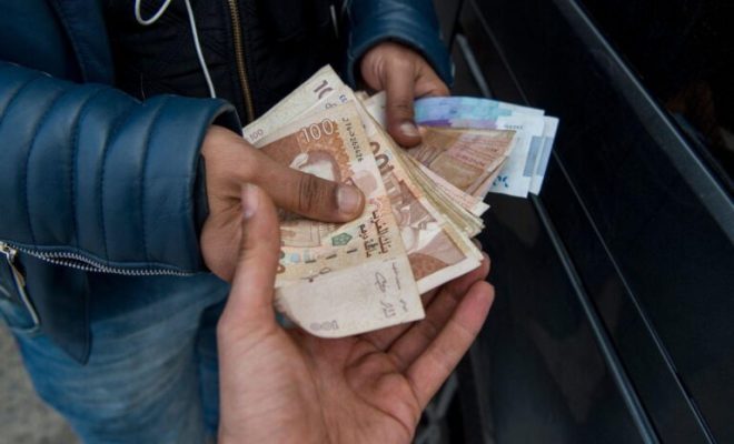 نسبة تداول المغاربة بـ”الكاش” تصل لـ11%.. وخبير: التعامل نقدا نوع من التهرب الضريبي