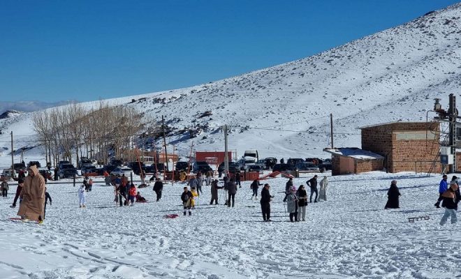 عودة الثلوج بأوكايمدن تدخل البهجة والسرور في النفوس