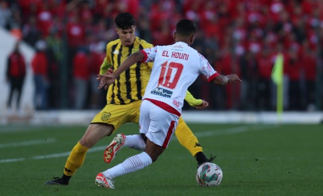 “فيفا” يكشف عن قائمة الأندية المغربية الممنوعة من التعاقدات