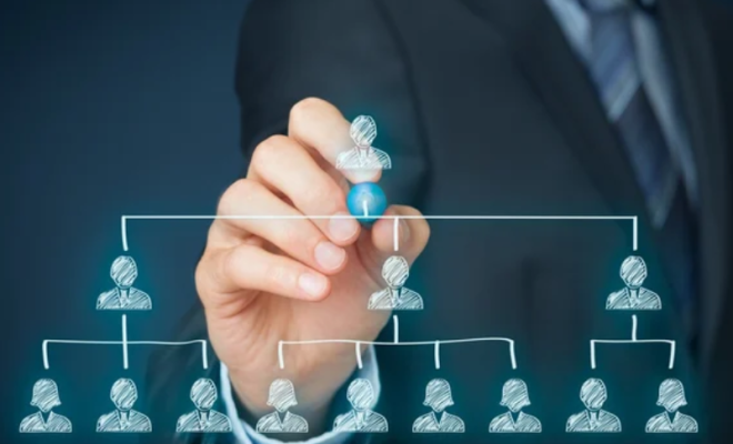 التسويق الهرمي: وعود الربح السريع ومآسي الخسارة.. وخبير يحذر من الوقوع في فخ الاحتيال