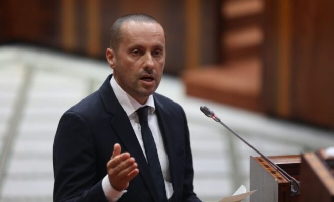 “فضائح الصفقات” تستنفر وزارة الصحة لسد باب التجاوزات