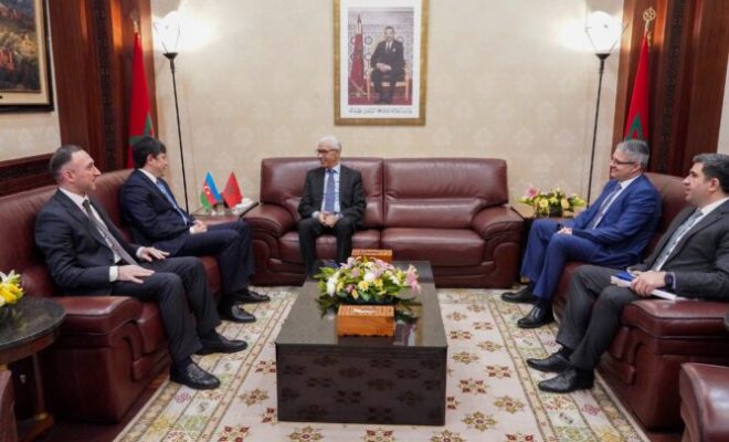 الطالبي يجري مباحثات مع رئيس لجنة الدولة للعمل مع الجالية الأذربيجانية