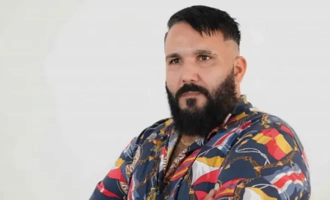 “رضا الطلياني في ورطة قانونية بالمغرب.. المتابعة مستمرة في حالة سراح”