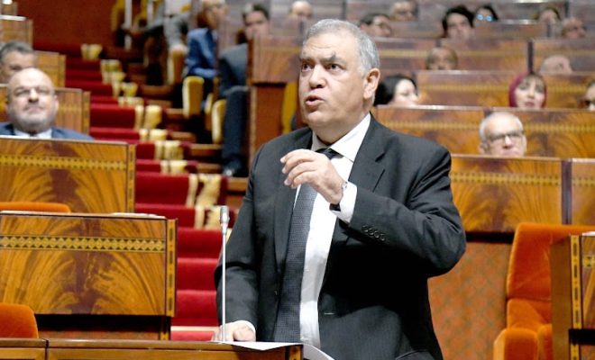 التحقيق في دراسات مشكوك في جدواها.. مفتش وزارة الداخلية يدخل على الخط